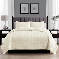 Swift Home Diamond Quilt Set