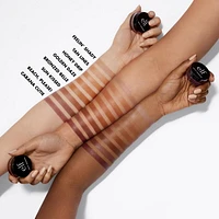 Poudre Bronzante, Unique putty-to-powder formula with a semi-matte finish. Avec vitamine E, 10 g