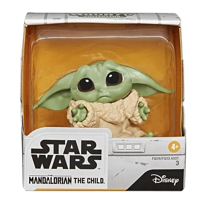 Star Wars The Bounty Collection The Child Collectible Toys 2.2-Inch The Mandalorian “Baby Yoda” Hold Me Pose Figure, Kids Ages 4 and Up