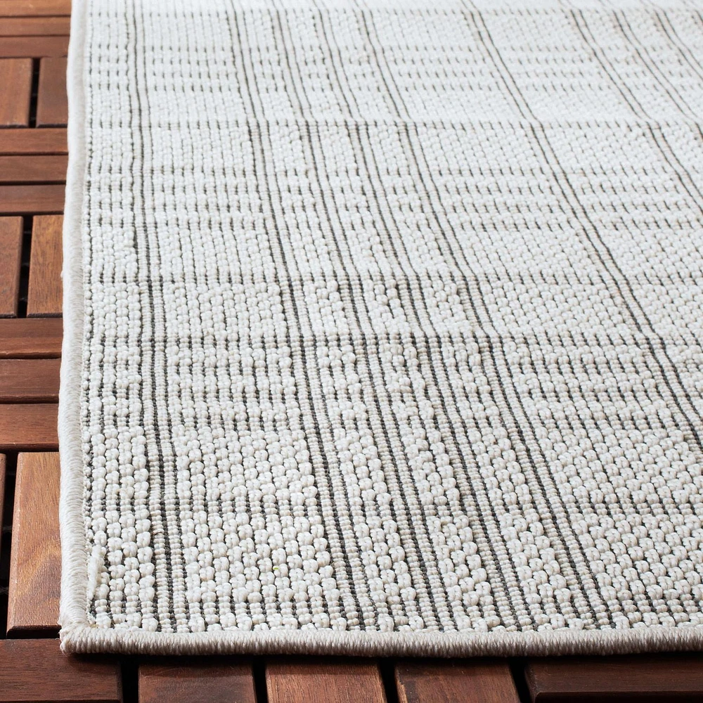 SAFAVIEH Bermuda Lavern Geometric Machine Washable Indoor/Outdoor Area Rug