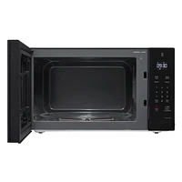 LG 1.5 cu. ft. NeoChef™ Countertop Microwave with Smart Inverter and EasyClean®