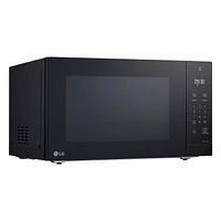 LG 1.5 cu. ft. NeoChef™ Countertop Microwave with Smart Inverter and EasyClean®