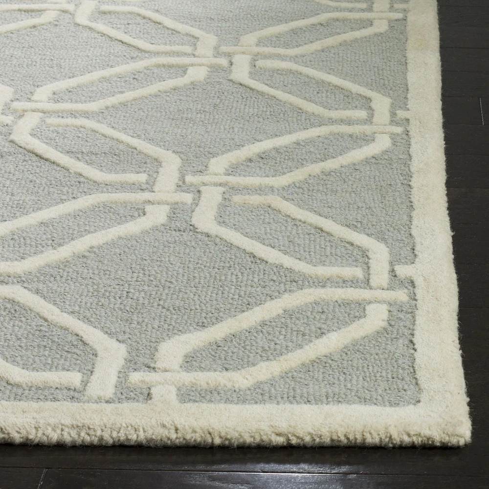 Safavieh Cambridge Kierra Geometric Area Rug