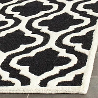 Safavieh Cambridge Kirsten Geometric Area Rug