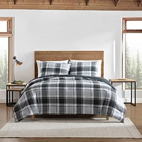 Eddie Bauer Plaid comforter and Sham Set, 3 piece set