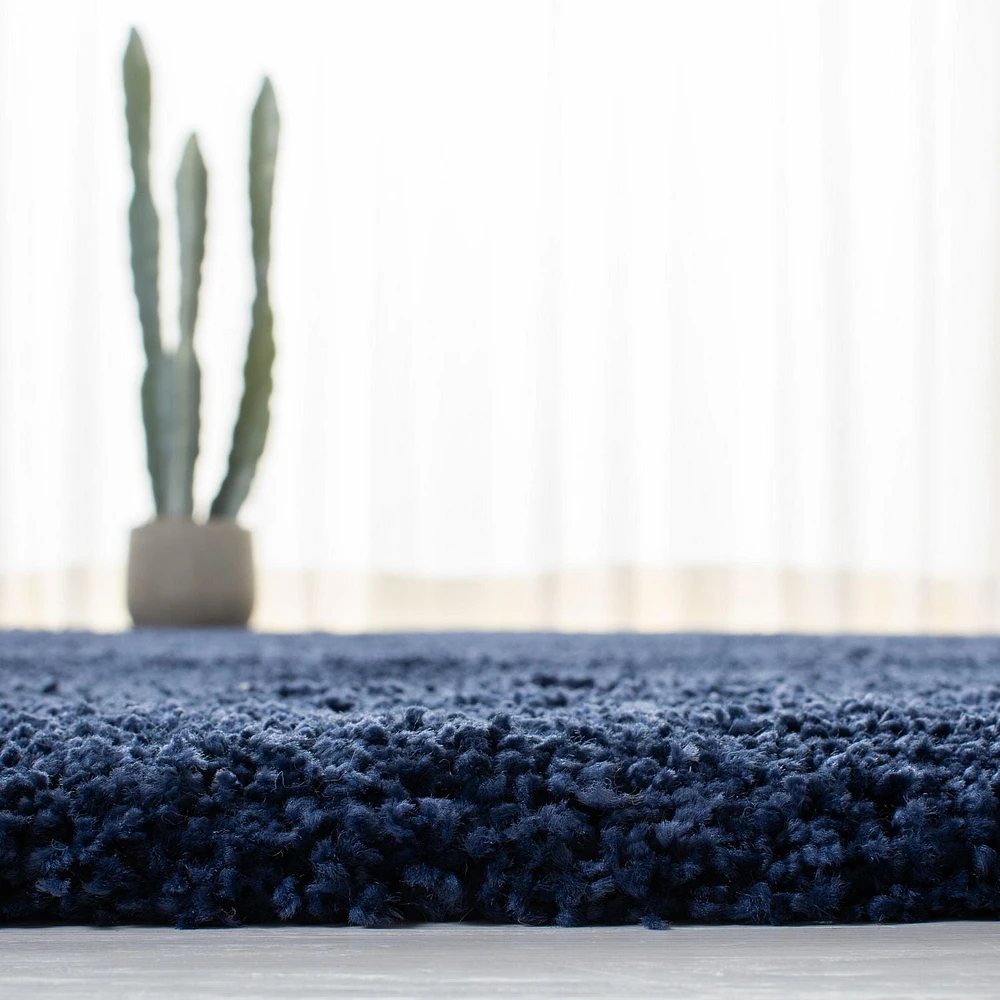 Safavieh Milan Harlow Solid Shag Area Rug