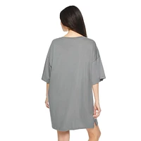 T-shirt de nuit No Boundaries pour femmes Tailles TP–TTG