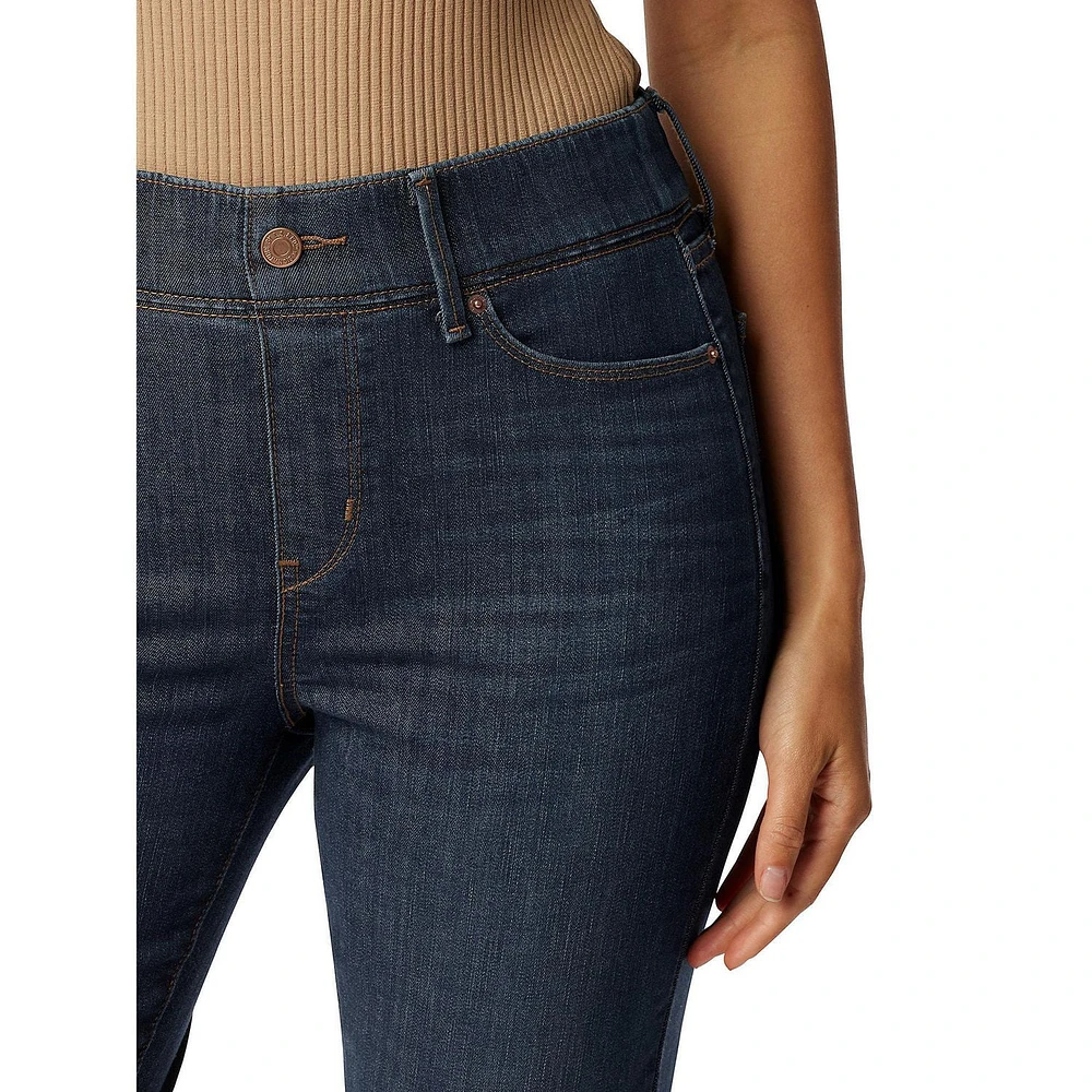 Levi Strauss Signature™ Women’s Shaping Perfect Pull-On Straight Jeans, Available sizes: 2 – 18