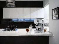 De'Longhi Manual Espresso Machine, Cappuccino Maker, 15-bar Espresso Machine