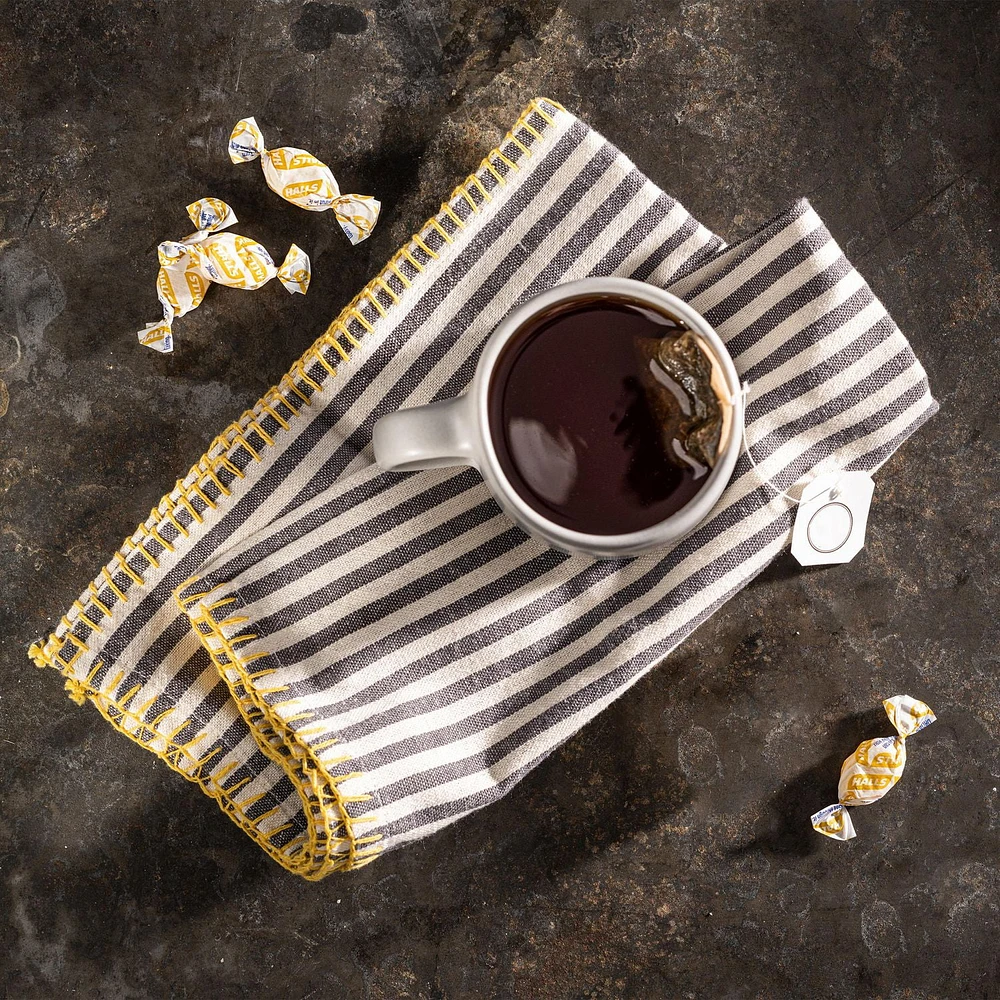 HALLS, pastilles à saveur de cerise, pastilles, apaisent le mal de gorge, mentho-lyptus 30 pastilles
