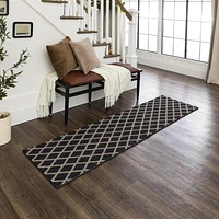 Mohawk Home Lewis Diamond Near Black/Tan Tufted Polyester Area Rug