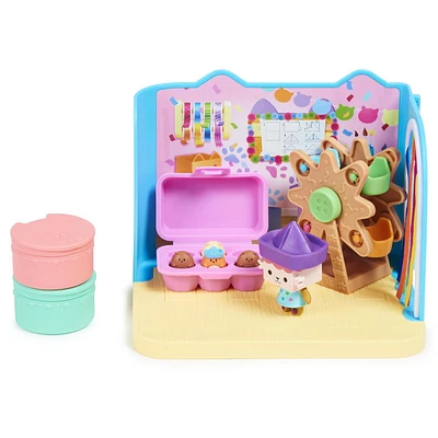 Gabby's Dollhouse, Salle Baby Box Craft-a-riffic avec figurine chat Bébé Boîte, accessoires, meubles et boîtes surprises, jouets pour enfants à partir de 3 ans