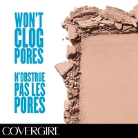 COVERGIRL Poudre pressée Clean Matte, fini mat et lisse, léger, peau sans brillance, formule sans huile, 100% Sans Cruauté Poudre Pressée pure et saine