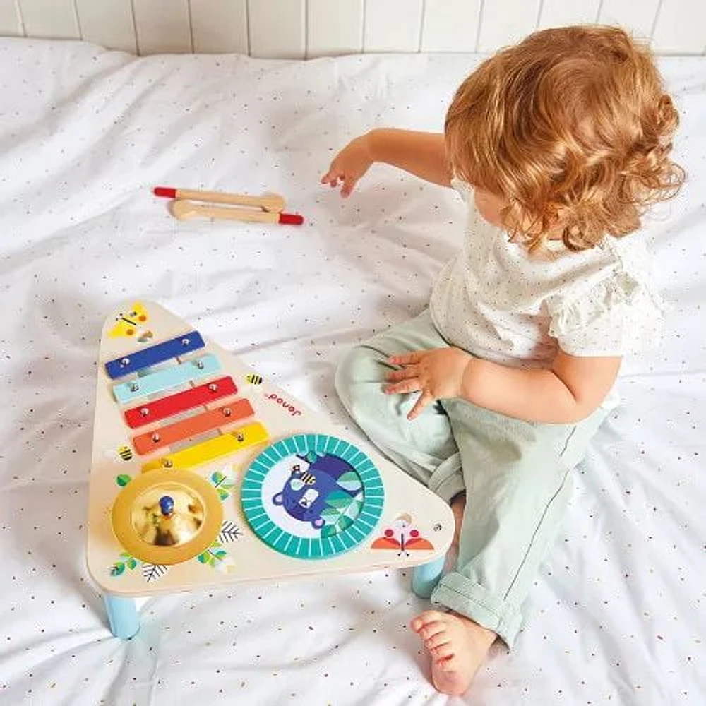 Janod - Table en bois pour enfants - Motif jouets imitation et stimulation musicale - Peinture à l'eau - à partir de 12 mois.