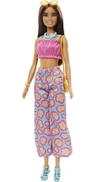 Barbie Doll and Fashion Advent Calendar, 24 Clothing and Accessory Surprises, Ages 3+