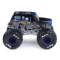 Monster Jam, Official El Toro Loco Vs. Son-uva Digger Die-Cast Monster Trucks, 1:64 Scale, Kids Toys for Boys Ages 3 and up