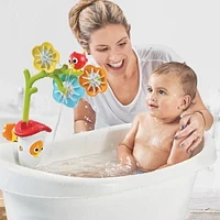 Jouets de Bain Yookidoo - Mobile de Bain Sensoriel pour Nouveau-nés et Bébés - Jouet de Bain à Piles, Multisensoriel avec Débit d'Eau Réglable et Rotation des Fleurs (0-2 ans)