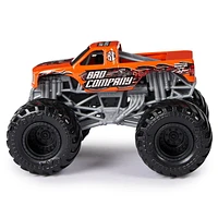 Monster Jam, Official Earth Shaker Vs. Bad Company Die-Cast Monster Trucks, 1:64 Scale, Kids Toys for Boys Ages 3 and up