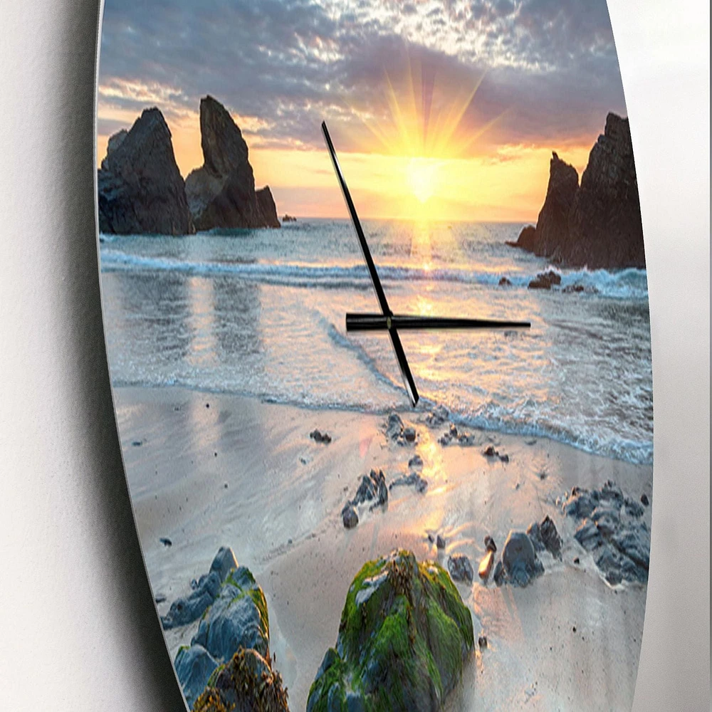 Designart 'Beautiful Porthcothan Bay ' Modern wall clock