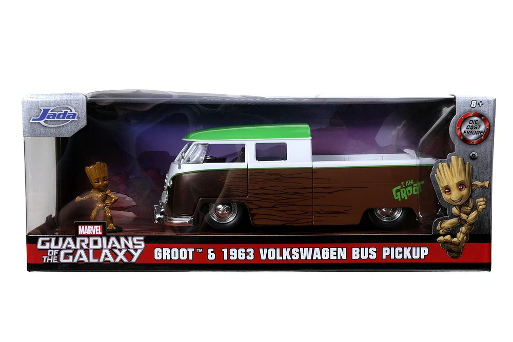 Bus Truck 1:24 DieCast with Figure