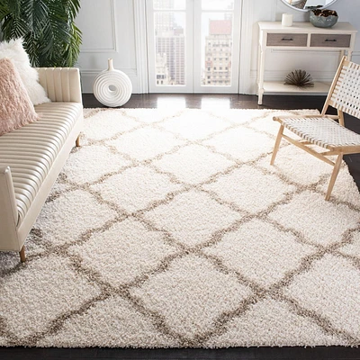 Safavieh Dallas Logan Geometric Shag Area Rug