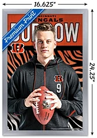 NFL Cincinnati Bengals - Joe Burrow Pose 20 Wall Poster, 14.725" x 22.375" Framed