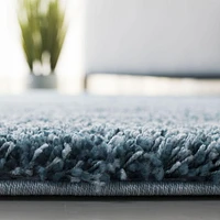 Safavieh California Solid Plush Shag Area Rug