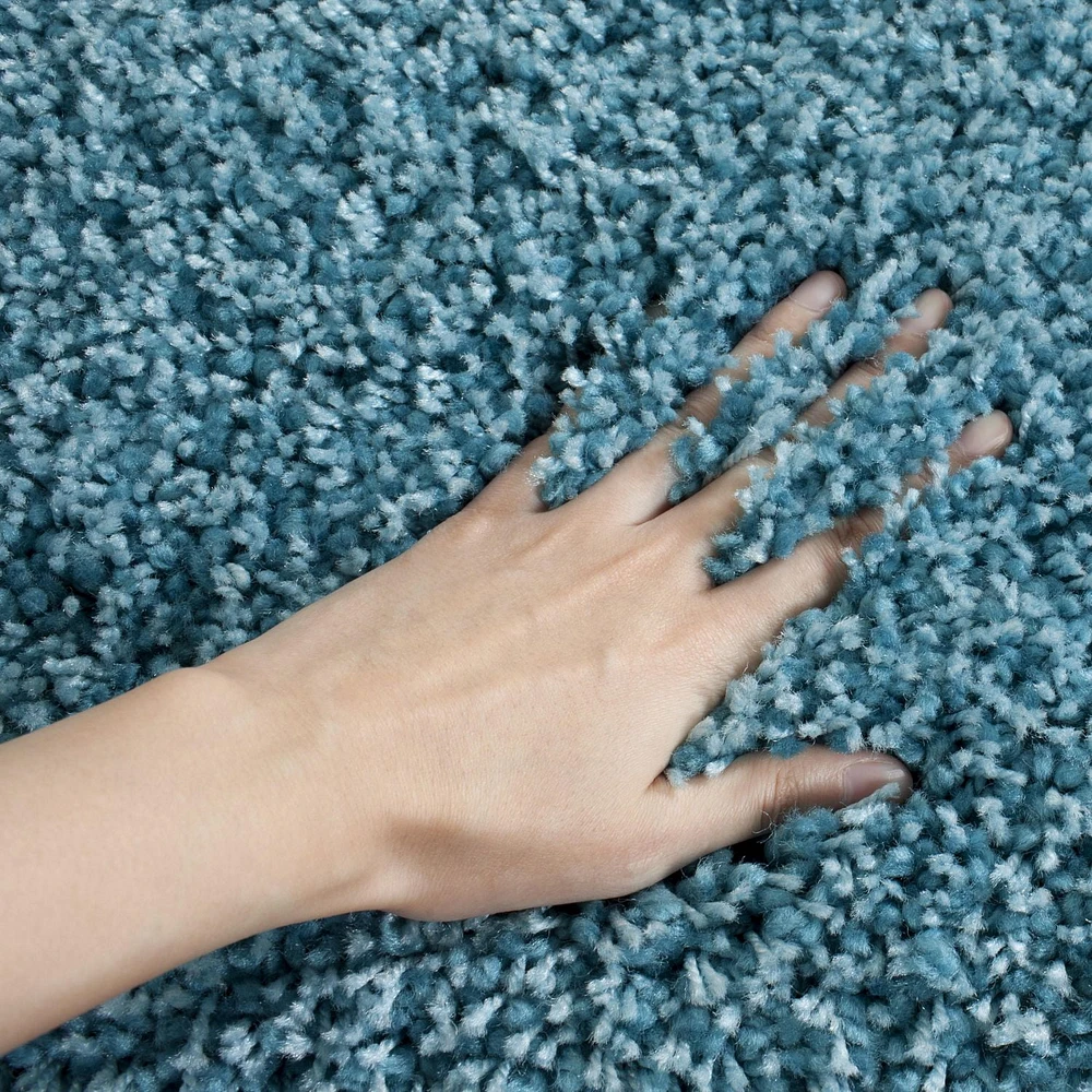 Safavieh California Solid Plush Shag Area Rug