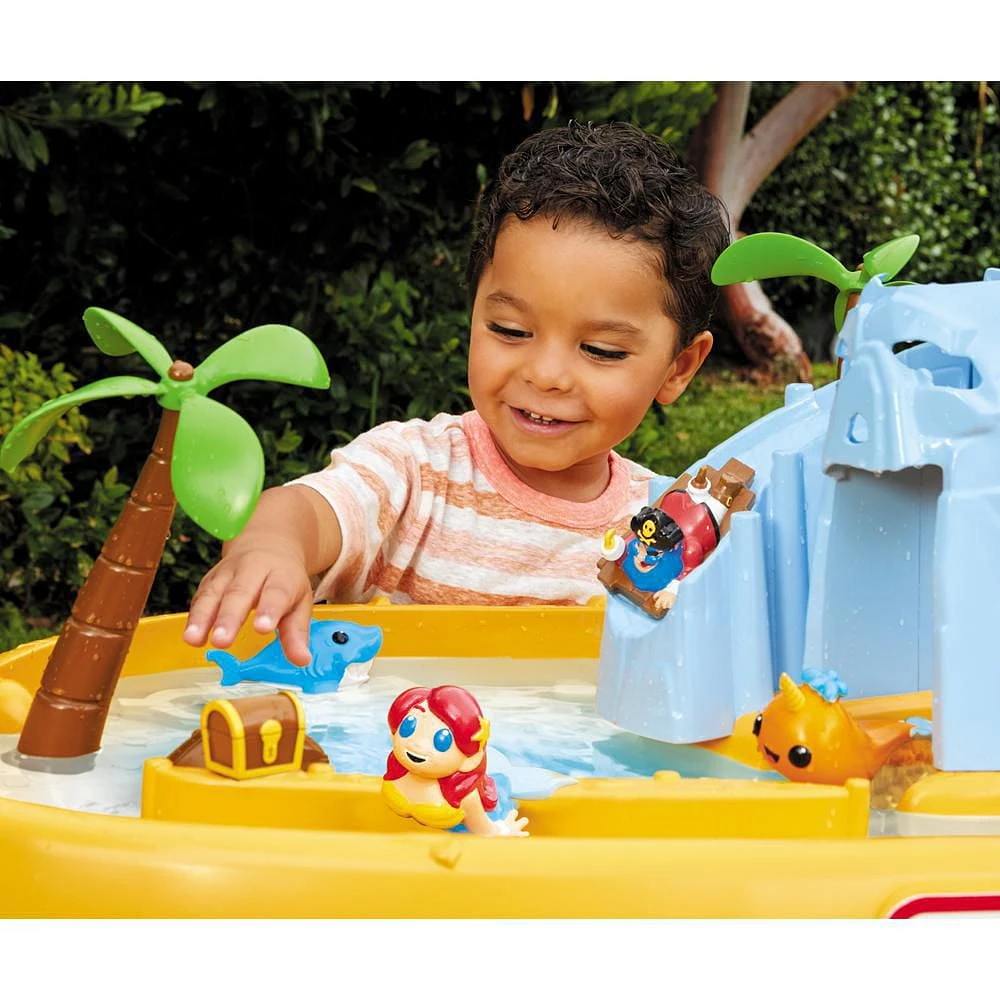 Table d’eau Little Tikes Island Wavemaker avec cinq aires de jeu uniques et accessoires