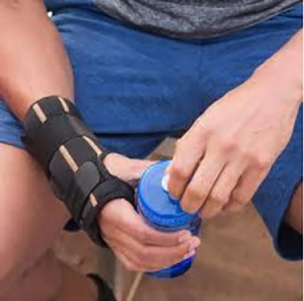 Copper Fit Rapid Relief + Wrist Brace