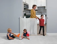 KidCo Retractable Safeway Mesh Gate White