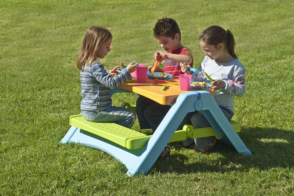 PalPlay Foldable Picnic Table