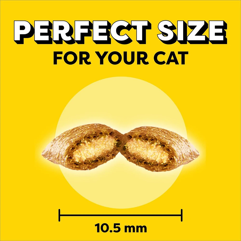Gâteries pour chats Temptations saveur de poulet savoureux, tendres à l'intérieur, croquantes à l'extérieur 180 g