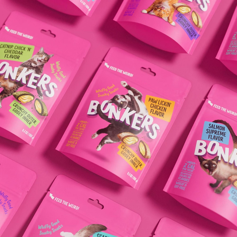 BONKERS Crunchy And Soft Cat Treats Chicken Flavor, 85g