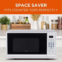 COMMERCIAL CHEF 0.9 Cu Ft Microwave with 10 Power Levels, Push Button and Child Lock, 900 Watt Microwave with Digital Controls, Countertop Microwave with Timer and Quick-Touch Menu, White