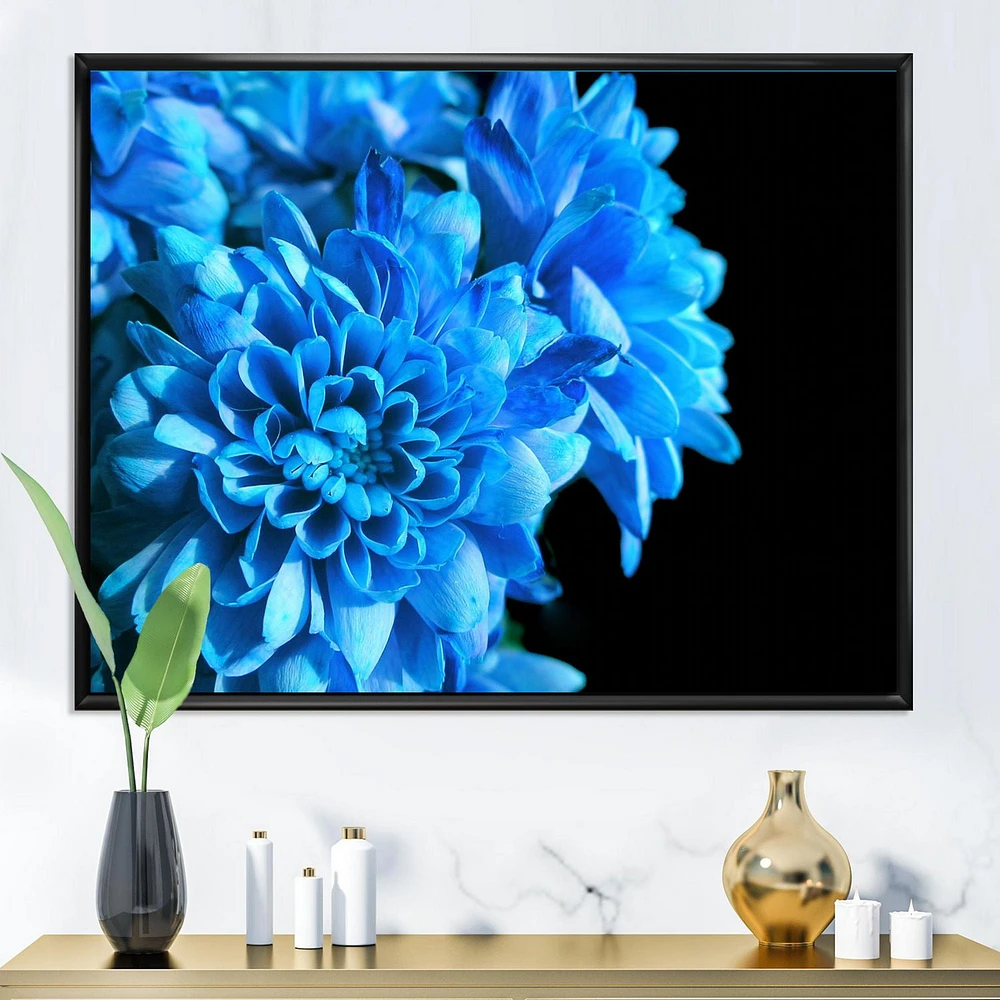 Designart Detail of Blue Flowers On Black I FLOAT FRAME WALL ART