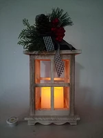 HOLIDAY TIME WHITE WOODEN LANTERN W/GREENER DÉCOR