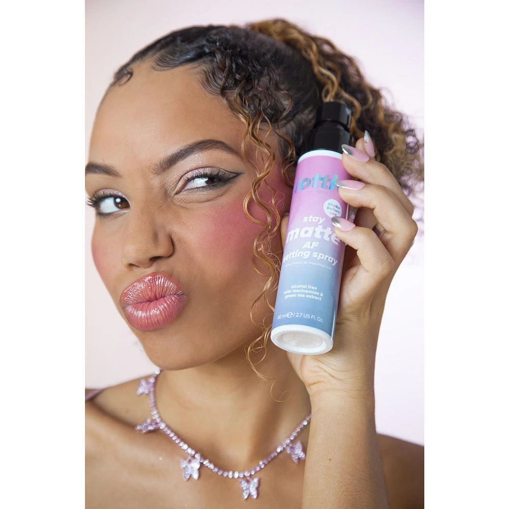 Lottie London - Stay Matte AF Setting Spray - Alcohol Free with Niacinamide & Green Tea Extract (80ml), Spray Matte