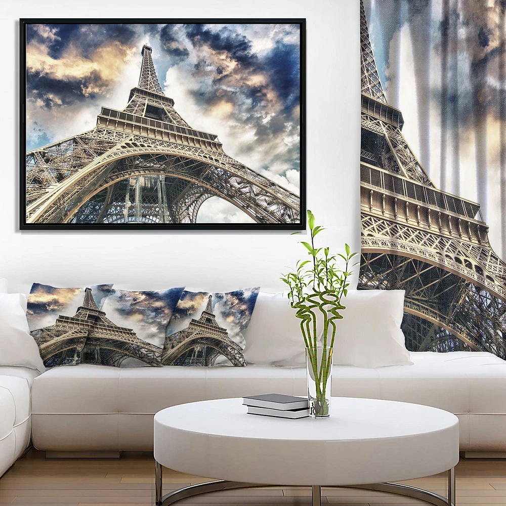 Design Art The Paris Paris Eiffel Towerview from Ground Framed Canvas Art Print