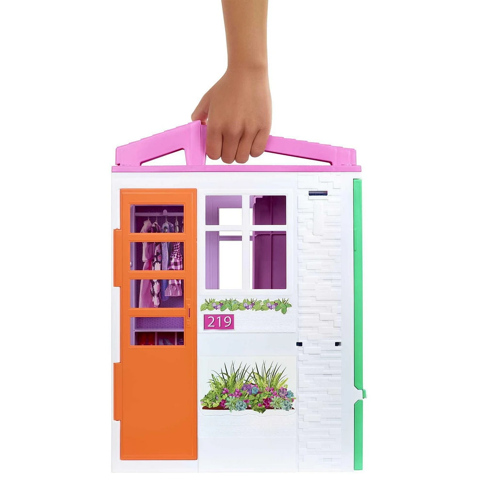 ​Barbie House Gift Set with 2 Barbie Fashionistas Dolls 