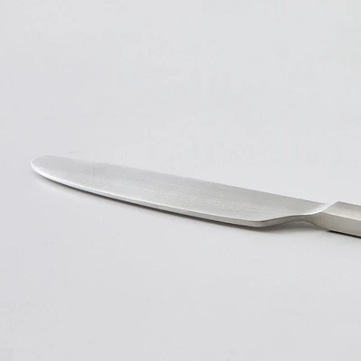 BHG RIVER SATIN DINNER KNIFE, Practical and stylish choice