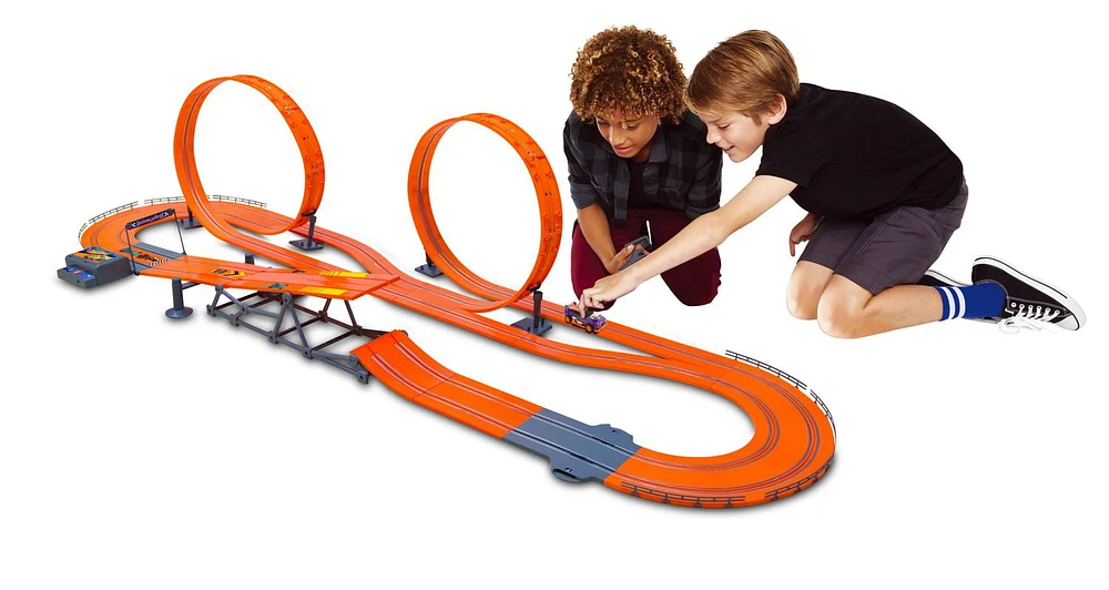 Hot Wheels Anti-Gravity Slot Car Track Set