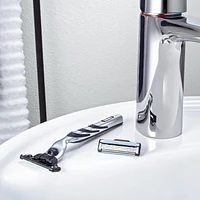 Gillette Mach3 Men's Razor, Handle + 10 Blade Refills