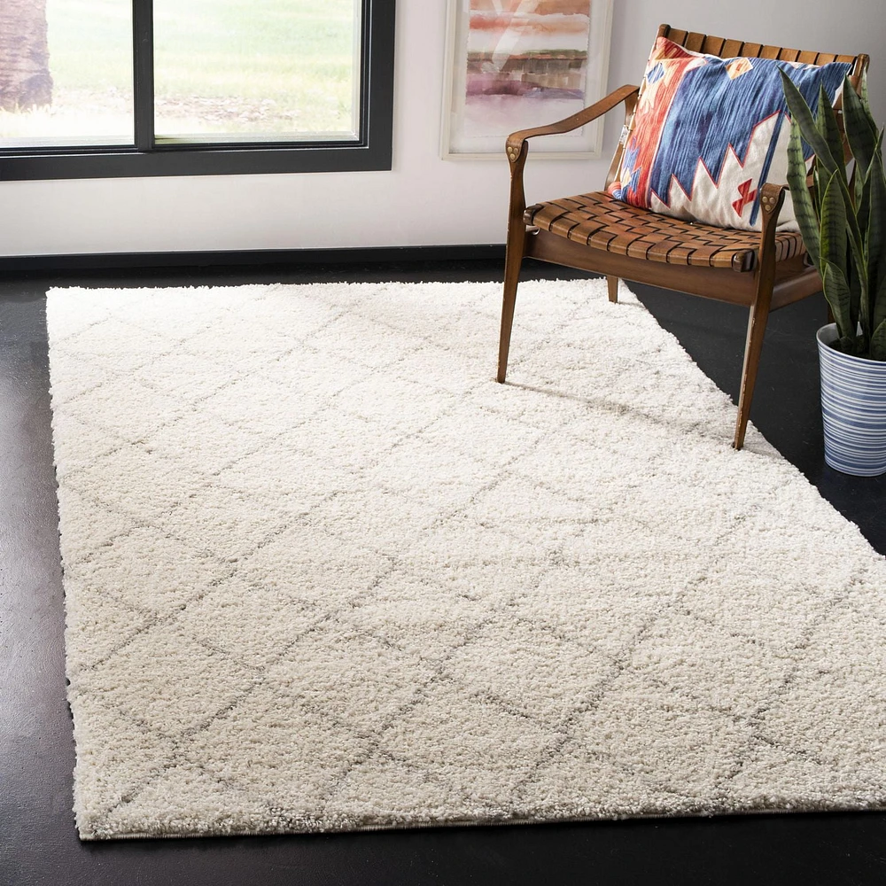 Safavieh Arizona Wayra Geometric Diamonds Shag Area Rug