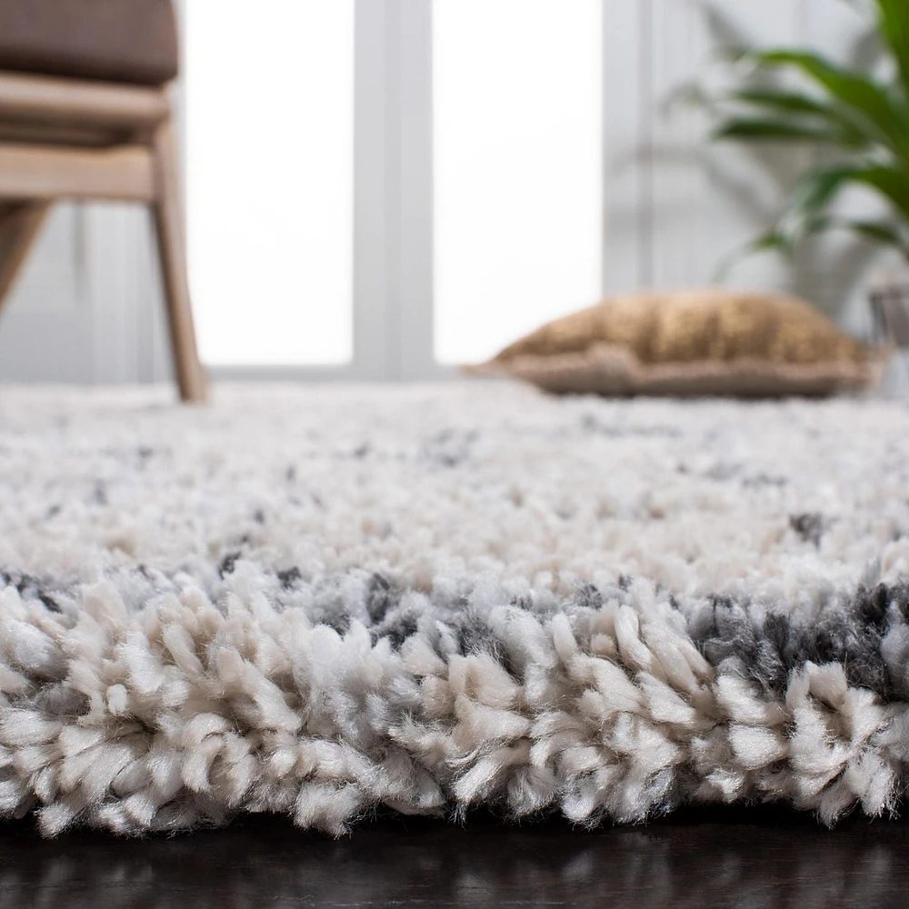Safavieh Fontana Bayram Abstract Geometric Plush Shag Area Rug