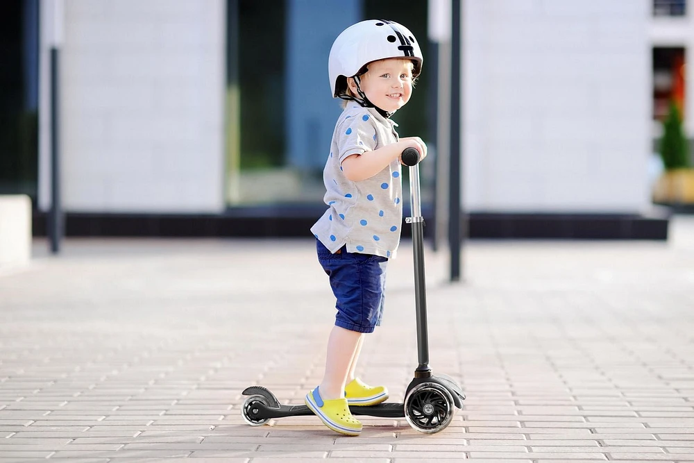 Rugged Racer Mini 3-Wheel Scooter With LED Lights in Black, ages 3-6, max 80lbs, adjustable height