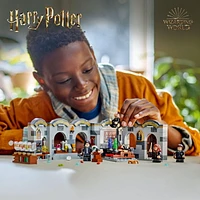 LEGO Harry Potter Hogwarts Castle: Potions Class Building Set, Harry Potter Toy for Boys & Girls, Age 8+ - Gift for Kids W/ 4 Minifigures - 76431, Includes 397 Pieces, Ages 8+