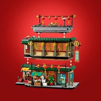 LEGO Family Reunion Celebration Building Toy for Kids, Restaurant Playset with Toy Kitchen and 13 Minifigures for Pretend Play, Family Gift Set for Boys and Girls Ages 8 and Up, 80113