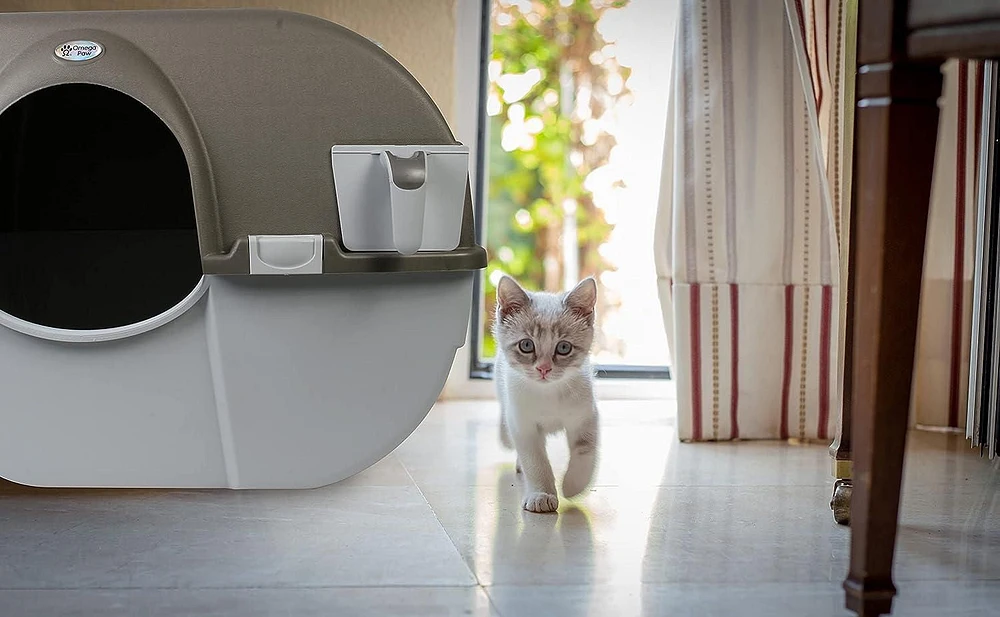Omega Paw Roll 'n Clean Self-Cleaning Litter Box