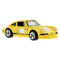 Hot Wheels 1971 Porsche 911 Themed Entertainment Cars from Popular Culture, For Kids & Collectors